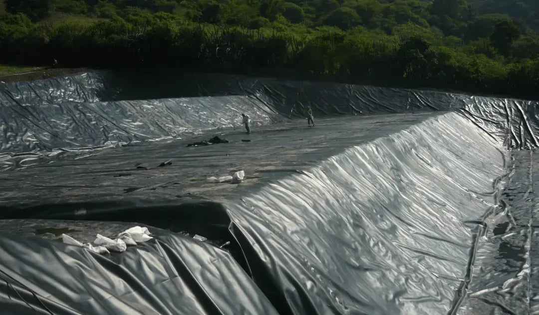 geomembrana hdpe rellenos sanitarios instalacion