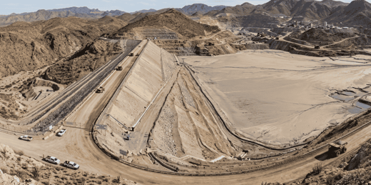 Estabilización mecánica de diques de Jales con Geomallas