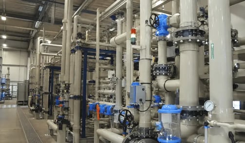 PP vs. HDPE vs. PVDF: ¿qué tubería elegir para procesos químicos?