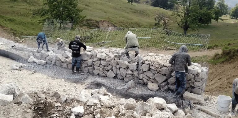 ldm-caso-estudio_estabilizacion-ladera-muro-mse-geomalla-armado-gavion