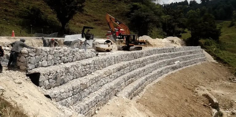 ldm-caso-estudio_estabilizacion-ladera-muro-mse-geomallas (3)