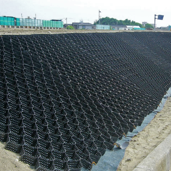 control erosion geoceldas canal