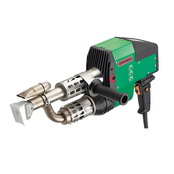 La extrusora WELDPLAST S4 de Leister está disponible en dos diseños: una opción adecuada para la construcción de equipos y contenedores con una boquilla lateral de aire caliente.